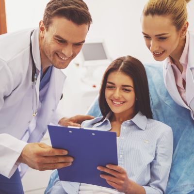 Atendida para completar las pruebas médicas